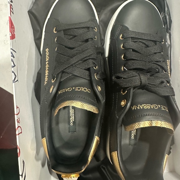 worn once, Authentic, no damage or scratch - Picture 4 of 4